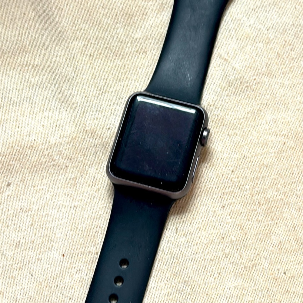 Black Apple Watch Smartwatch 7000 Series 38mm Aluminum